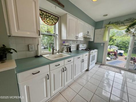 14 Sycamore Avenue Middletown NJ 07748