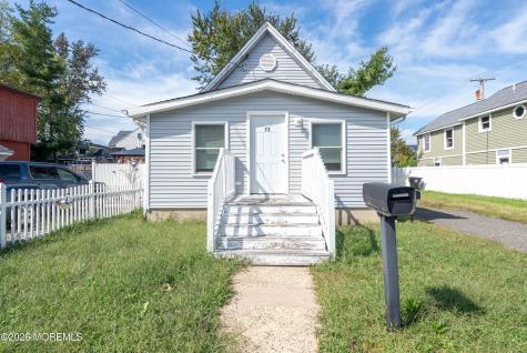 11 Bray Avenue Middletown NJ 07748