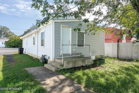11 Bray Avenue Middletown NJ 07748