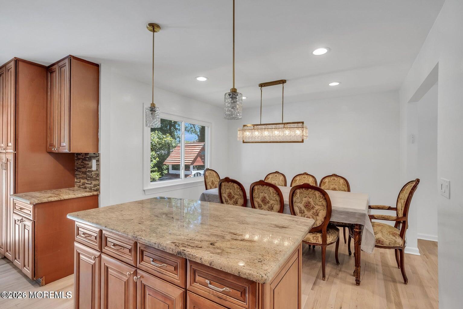 2 Roslyn Drive Oakhurst NJ 07755