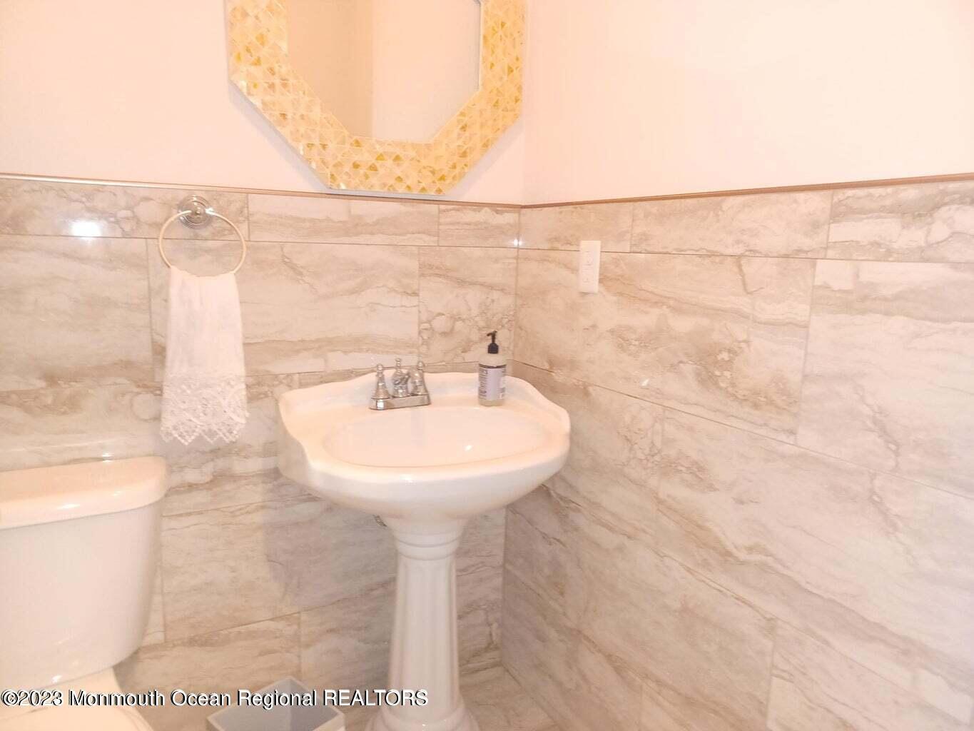 241 Woodcrest Road Oakhurst NJ 07755