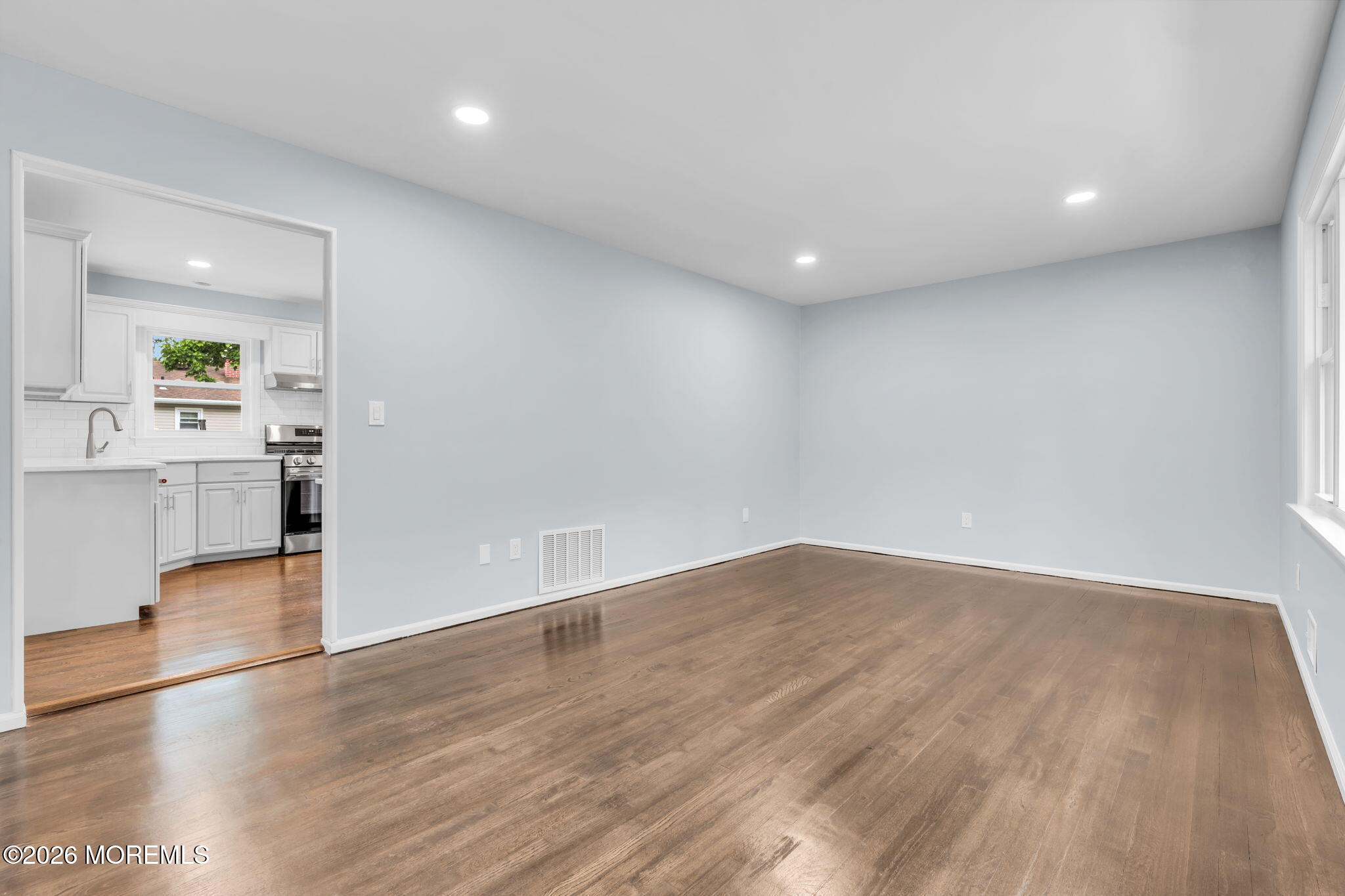 652 Berkeley Avenue Beachwood NJ 08722