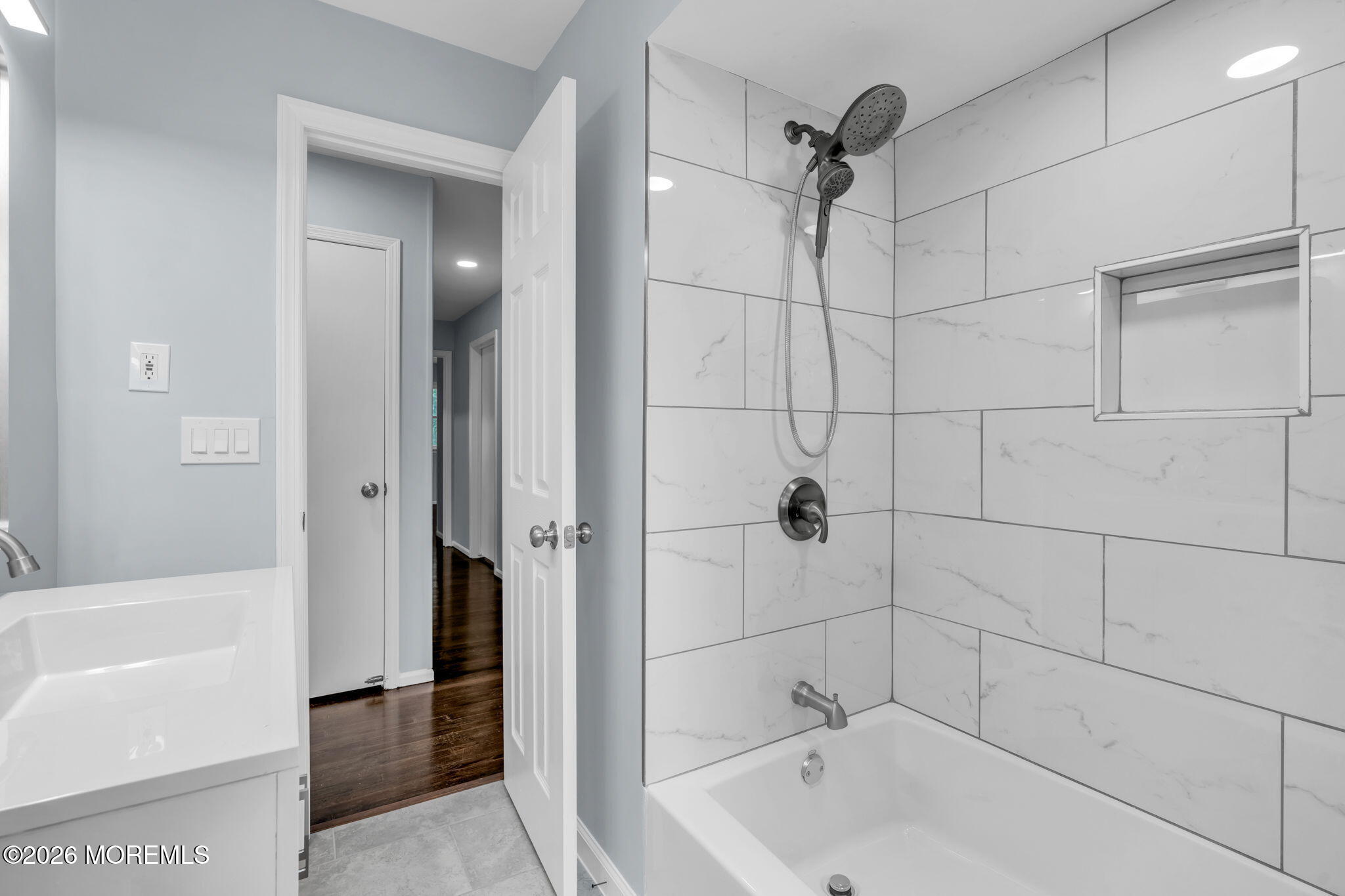 652 Berkeley Avenue Beachwood NJ 08722