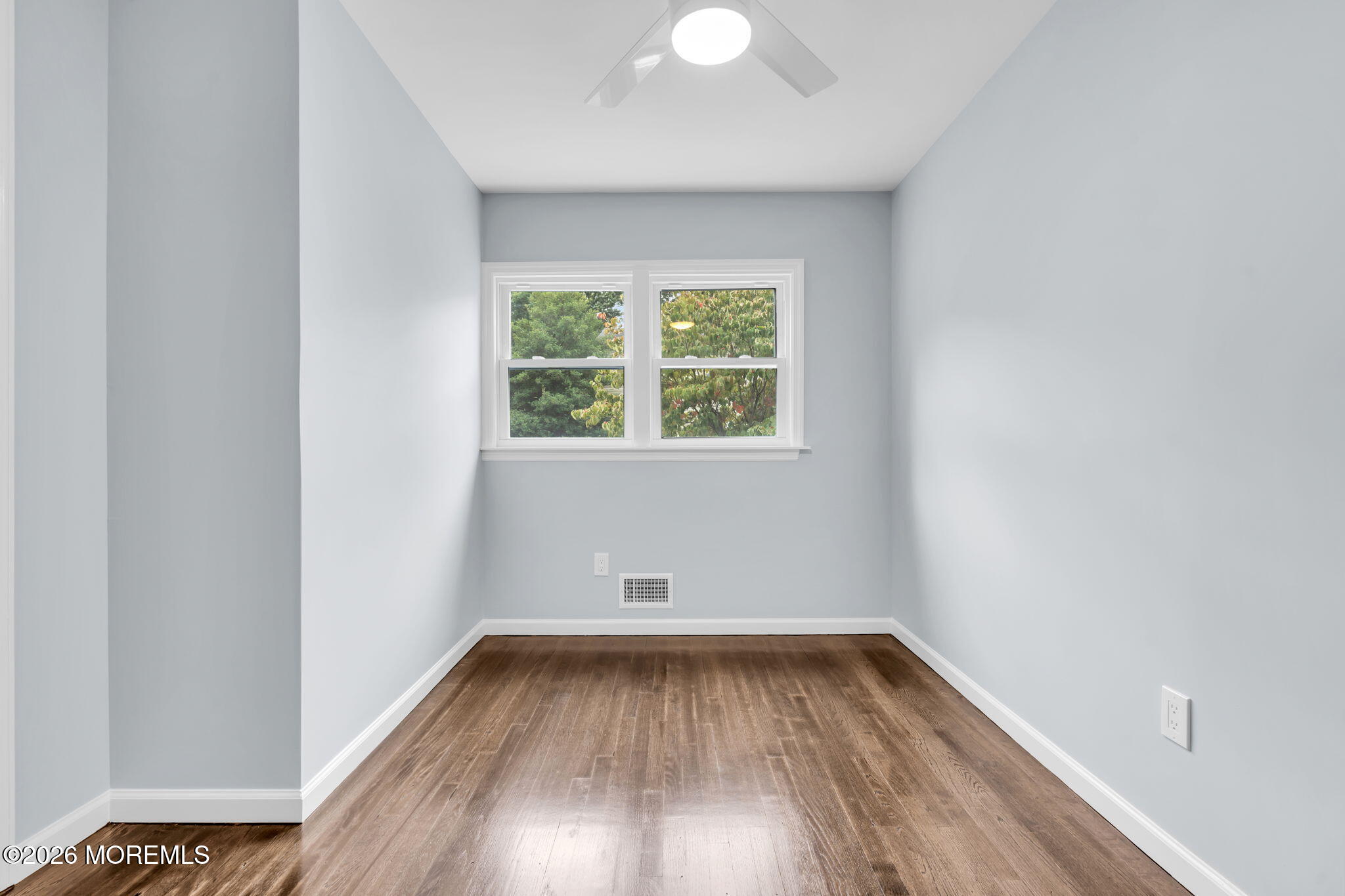 652 Berkeley Avenue Beachwood NJ 08722