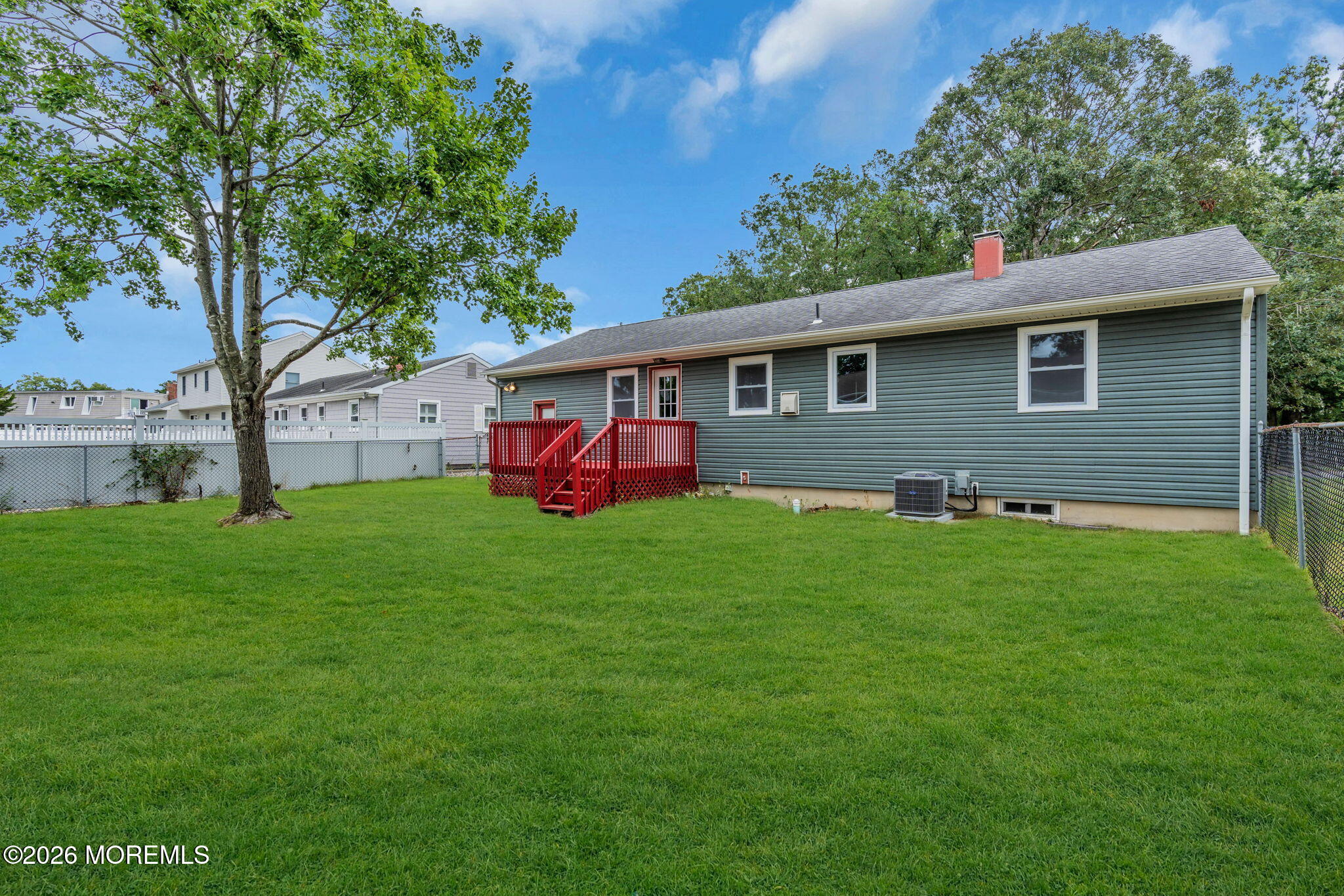 652 Berkeley Avenue Beachwood NJ 08722