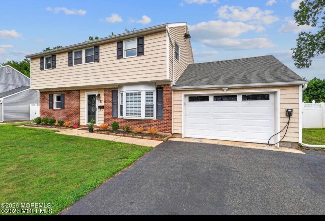 31 Peach Tree Road Oakhurst NJ 07755
