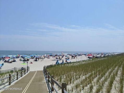 28 E Bonita Way Lavallette NJ 08735