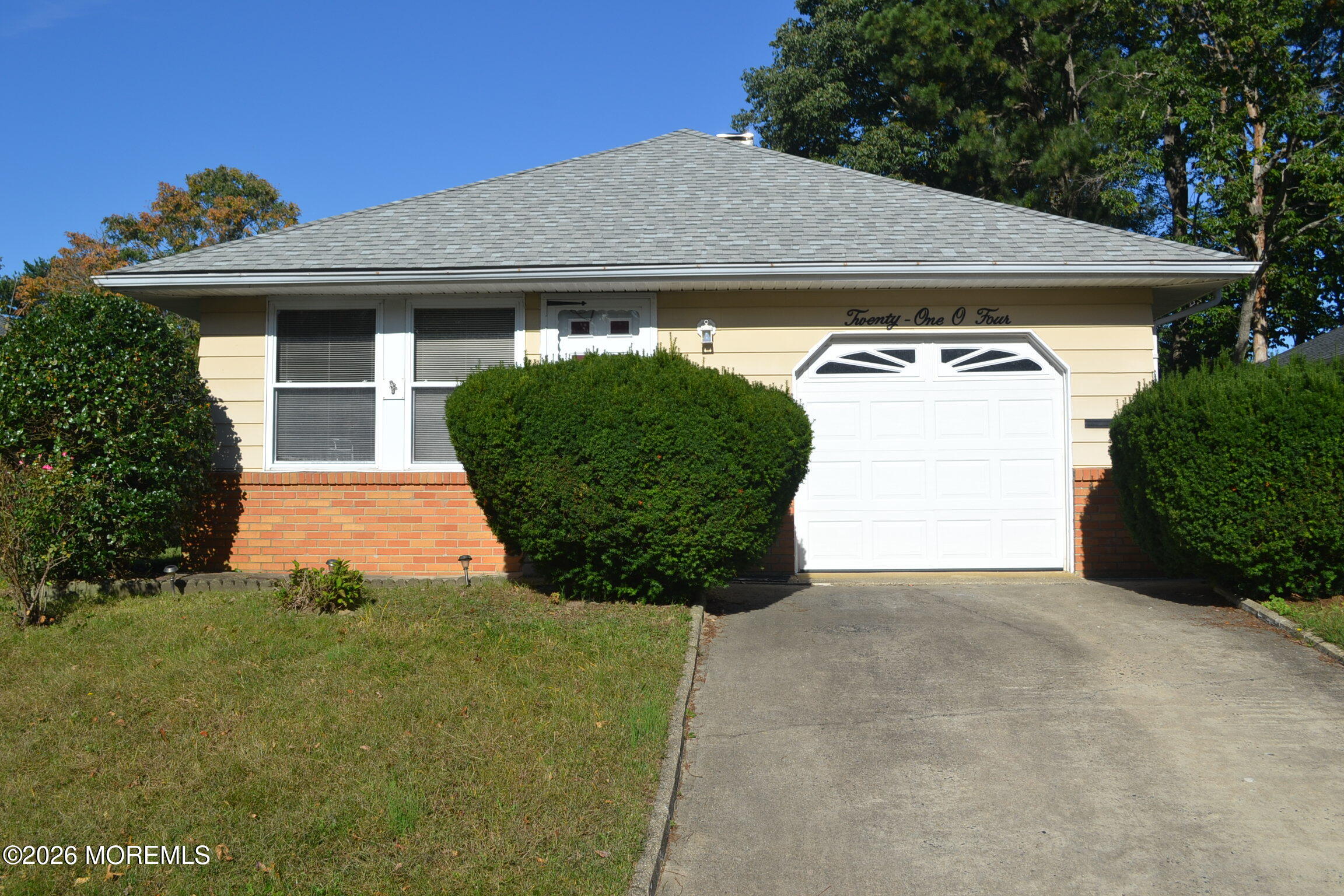 2104 Mount Hope Lane Toms River NJ 08753