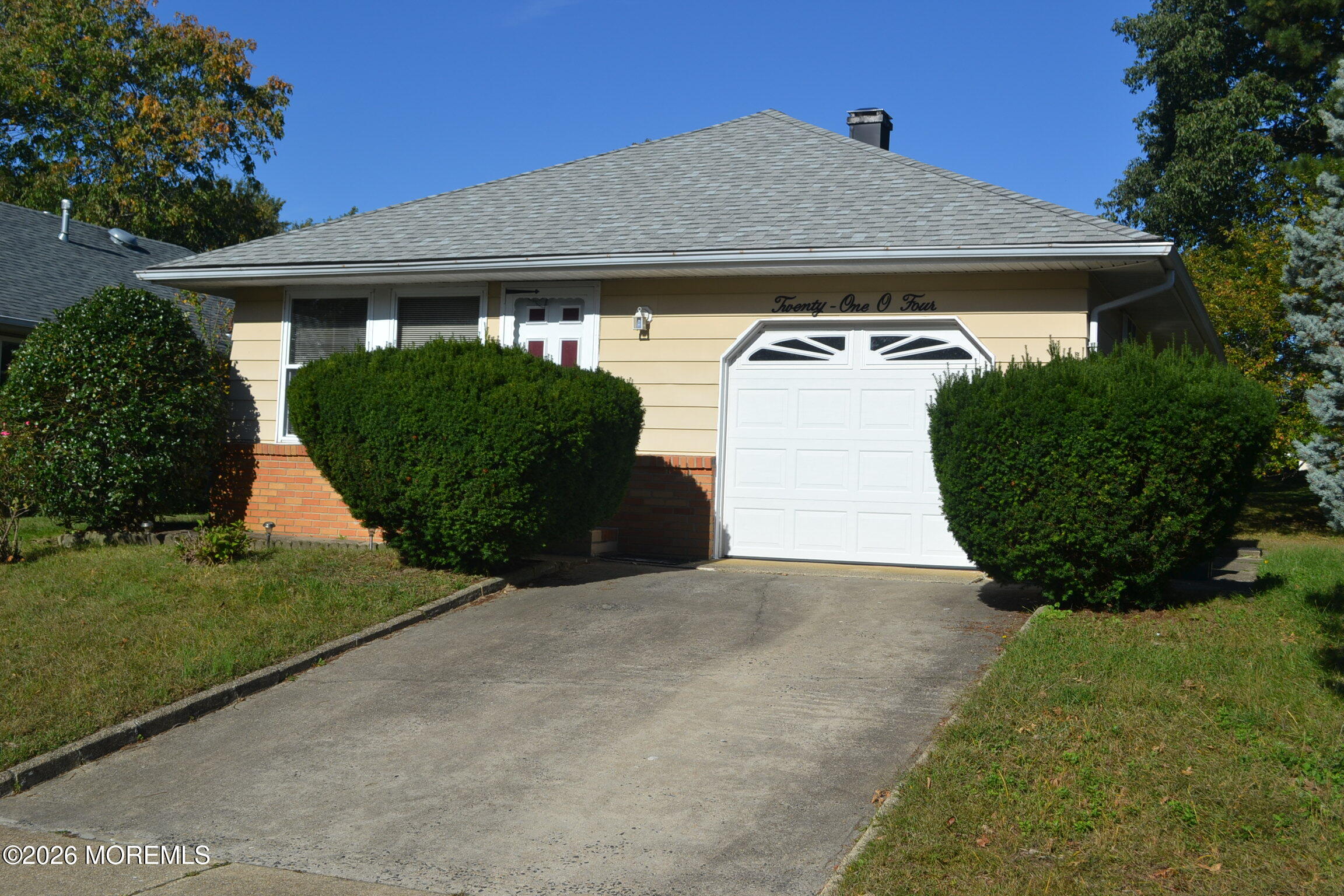 2104 Mount Hope Lane Toms River NJ 08753