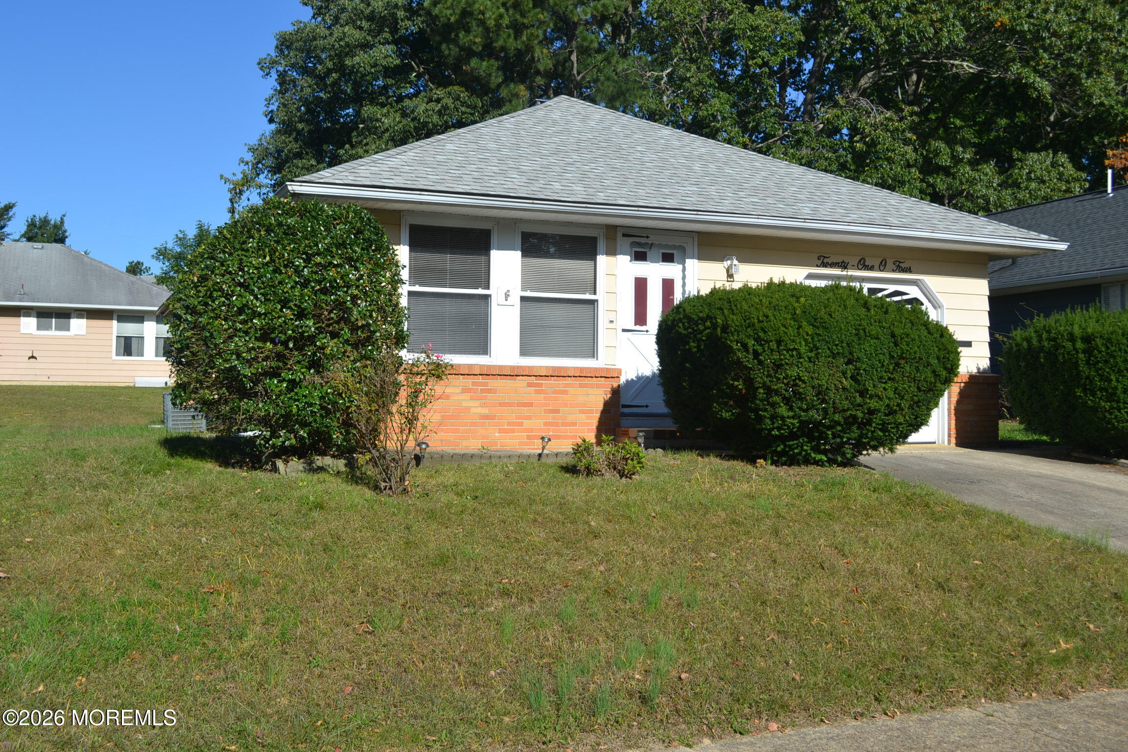 2104 Mount Hope Lane Toms River NJ 08753