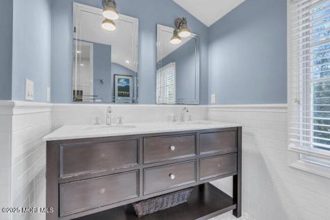 12 Red Oak Drive Spring Lake NJ 07762
