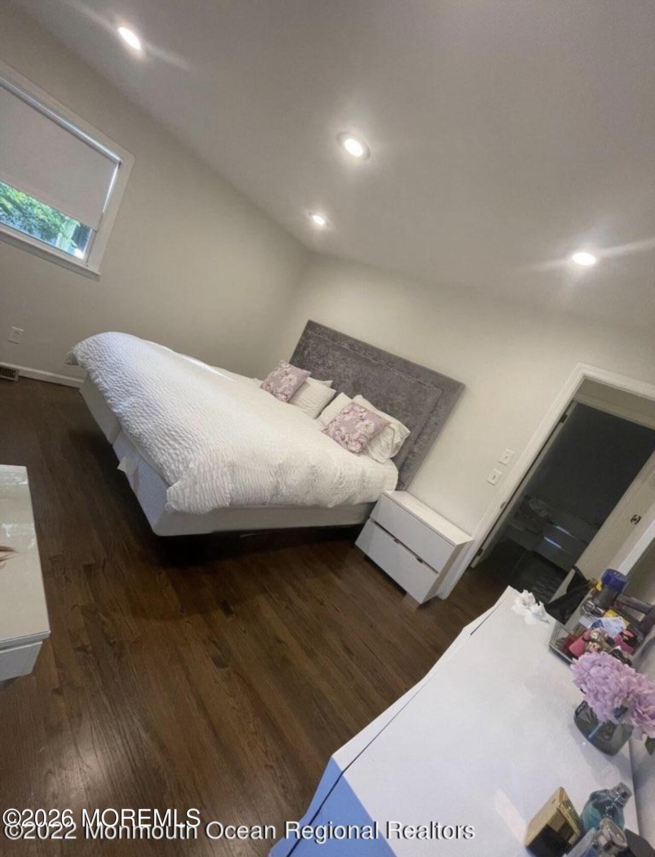 6 Teabury Lane Oakhurst NJ 07755