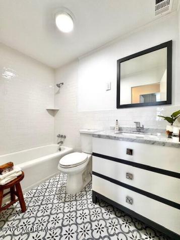 122 Bodman Place Red Bank NJ 07701