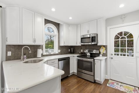 96 Lake Shore Drive Red Bank NJ 07701