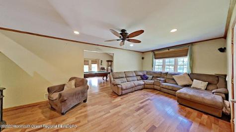 31 Oakland Drive Jackson NJ 08527