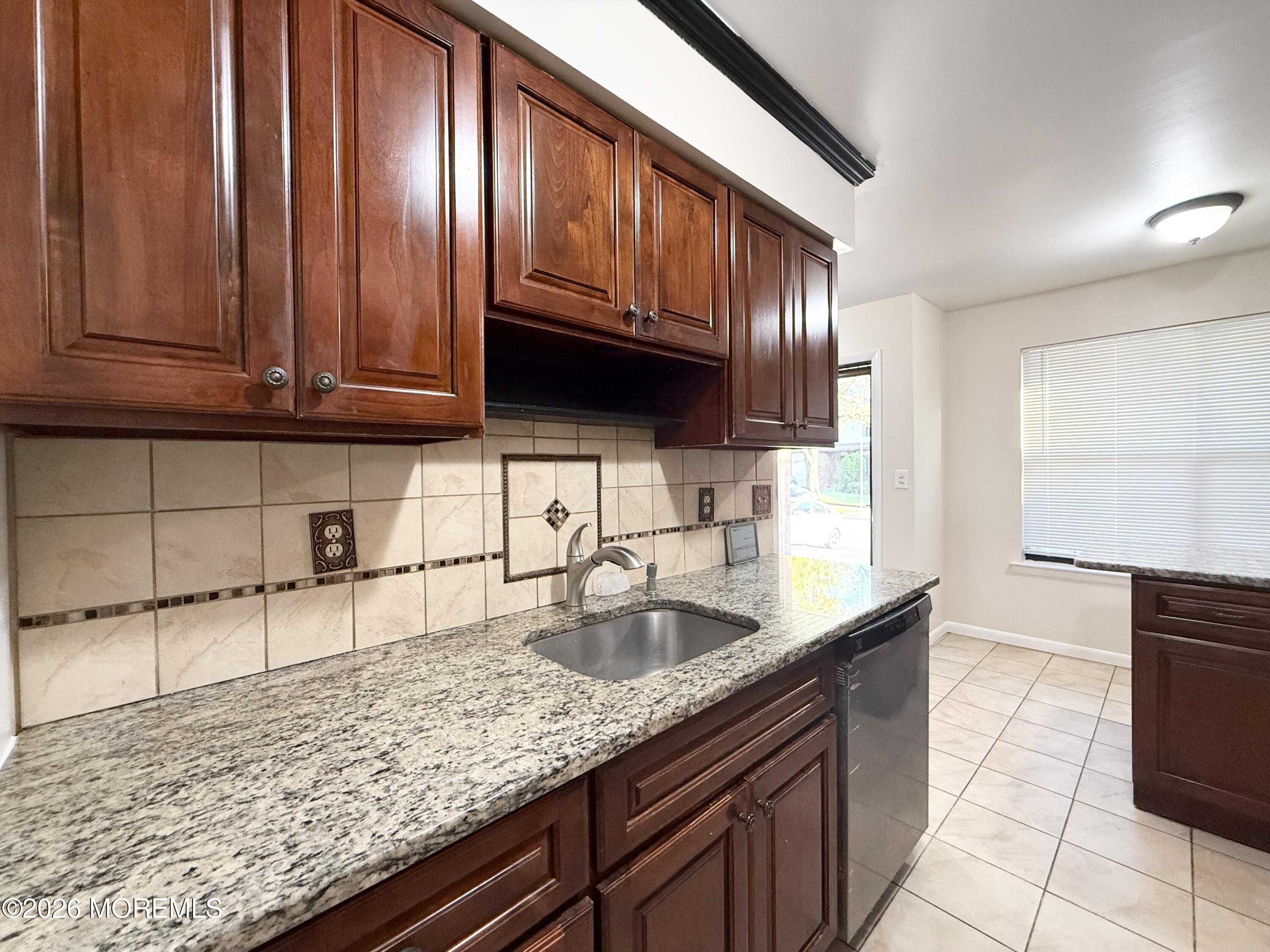 18 Dogwood Drive Edison NJ 08820