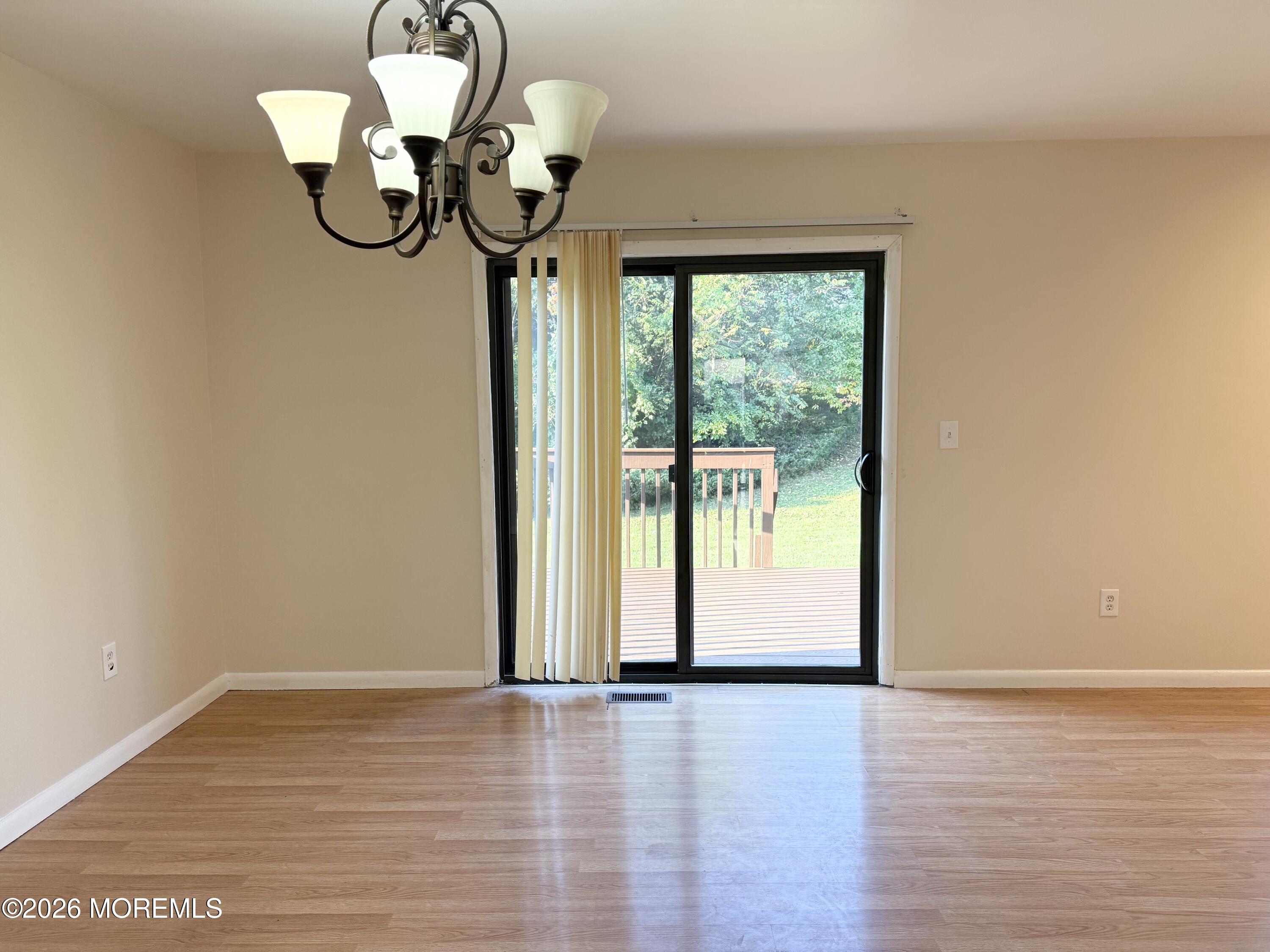 18 Dogwood Drive Edison NJ 08820