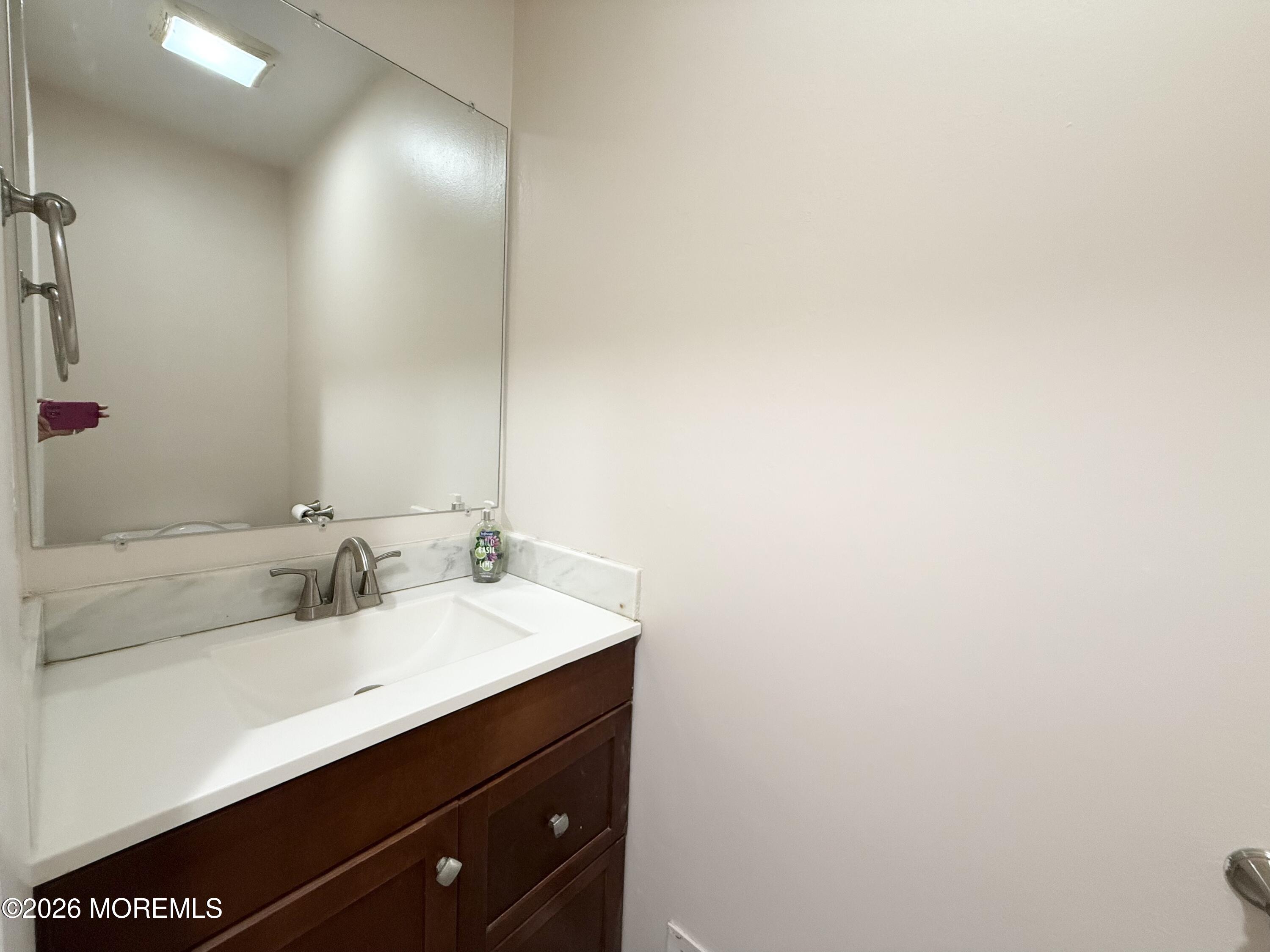 18 Dogwood Drive Edison NJ 08820