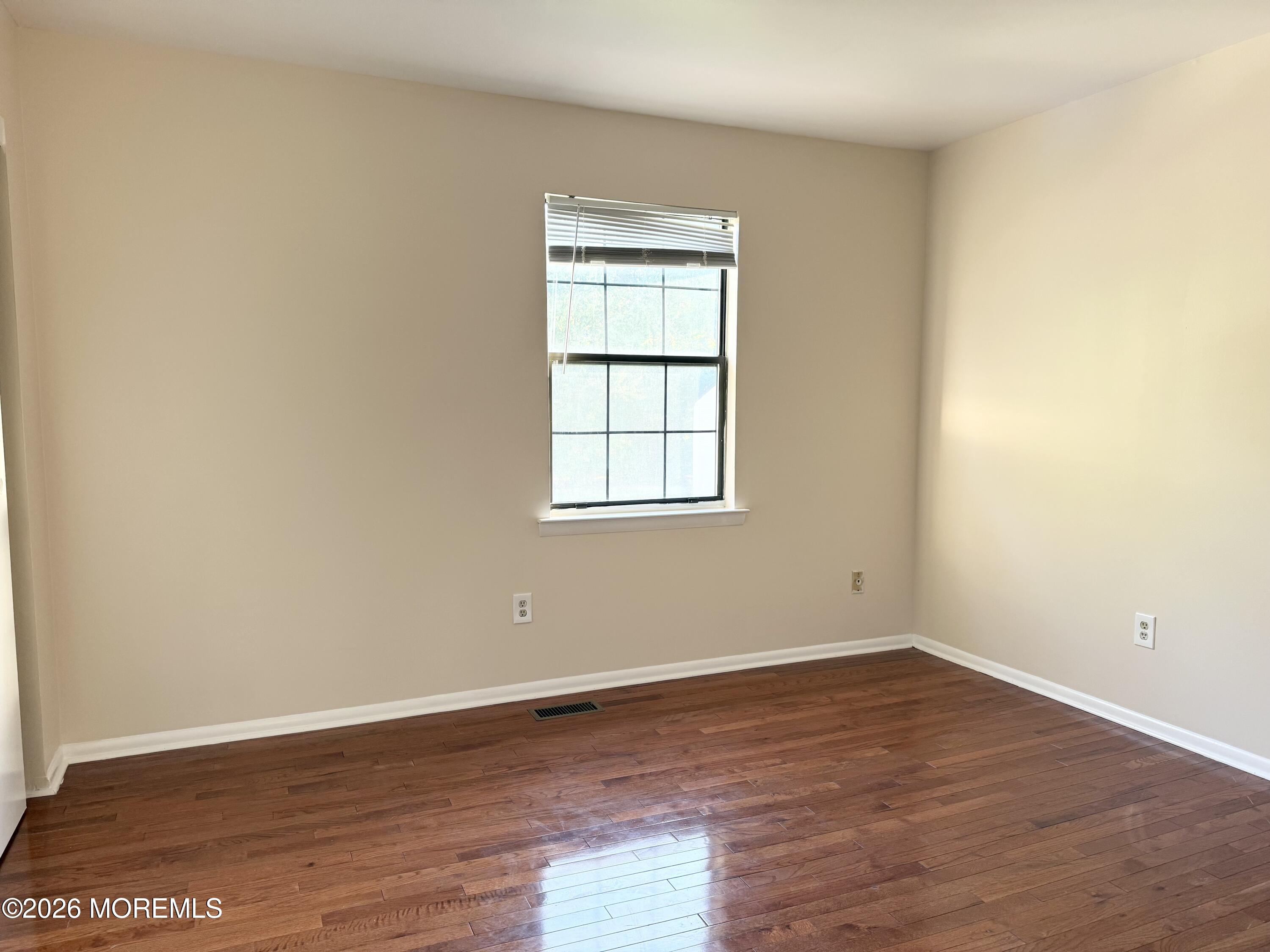 18 Dogwood Drive Edison NJ 08820