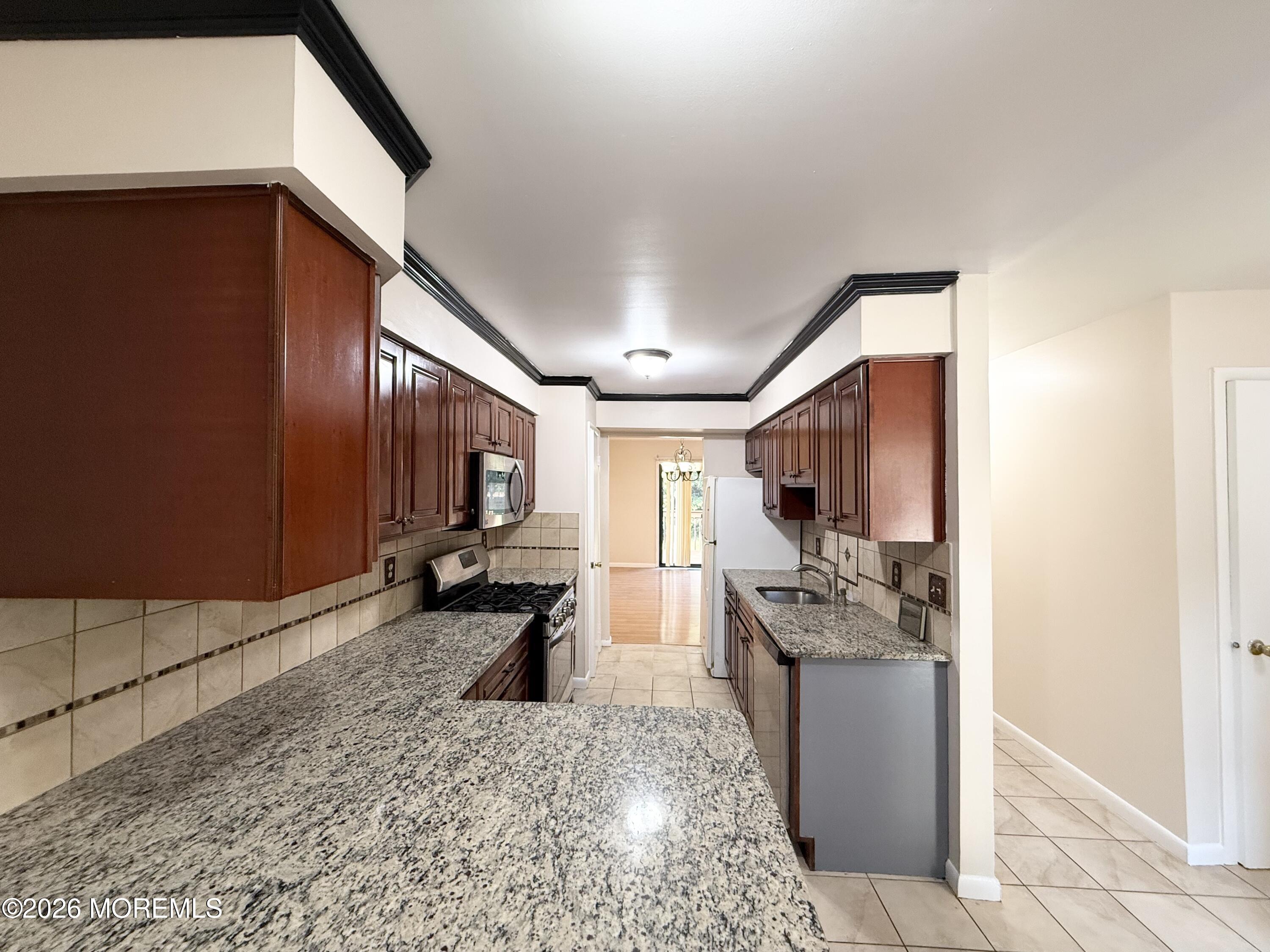 18 Dogwood Drive Edison NJ 08820