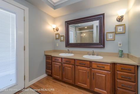 34 4th Avenue Seaside Park NJ 08752