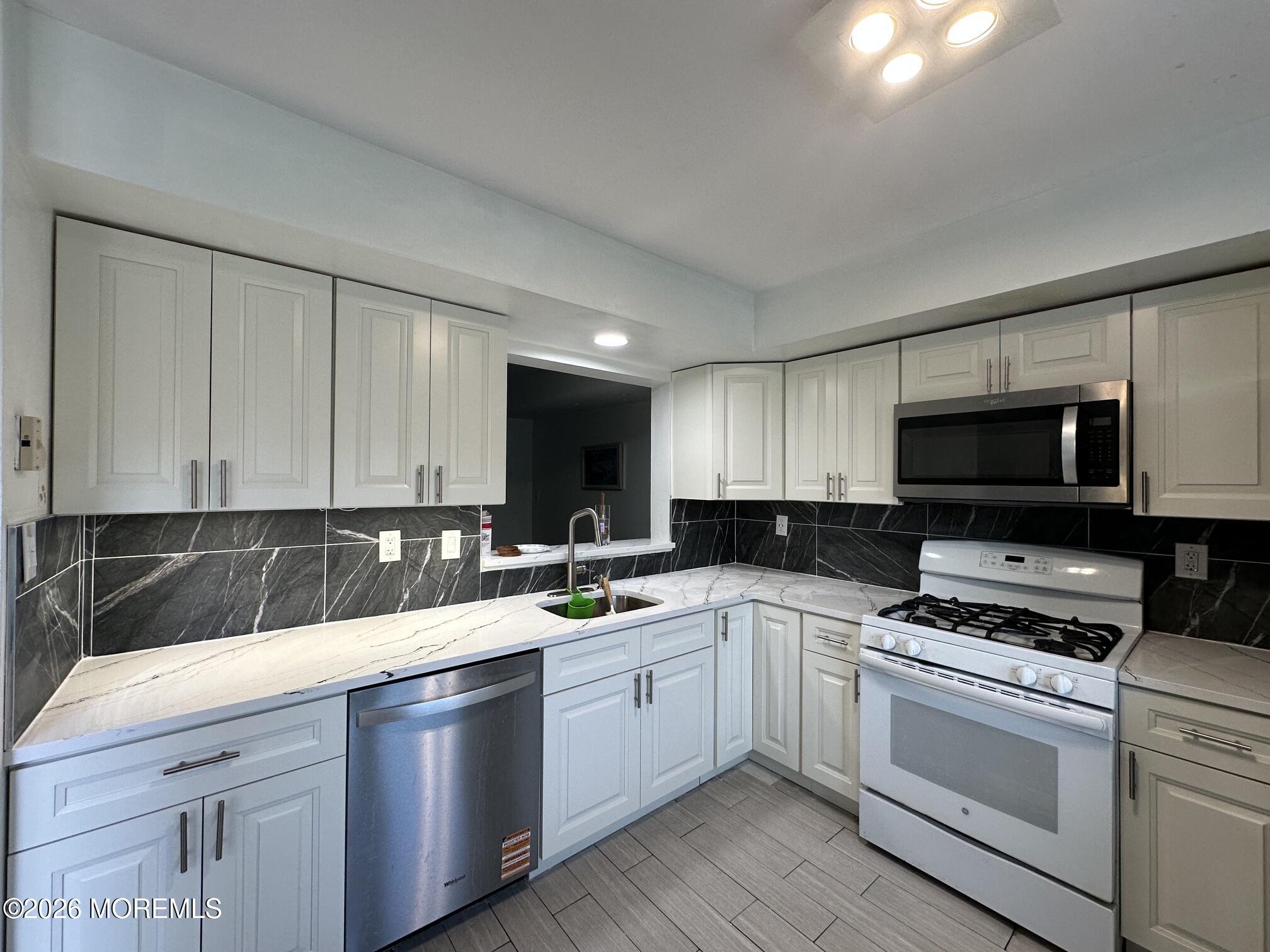 127 Bedford Place Morganville NJ 07751