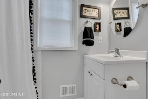 57 W River Road Rumson NJ 07760