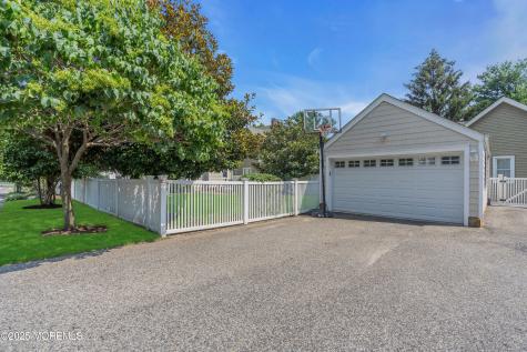 57 W River Road Rumson NJ 07760