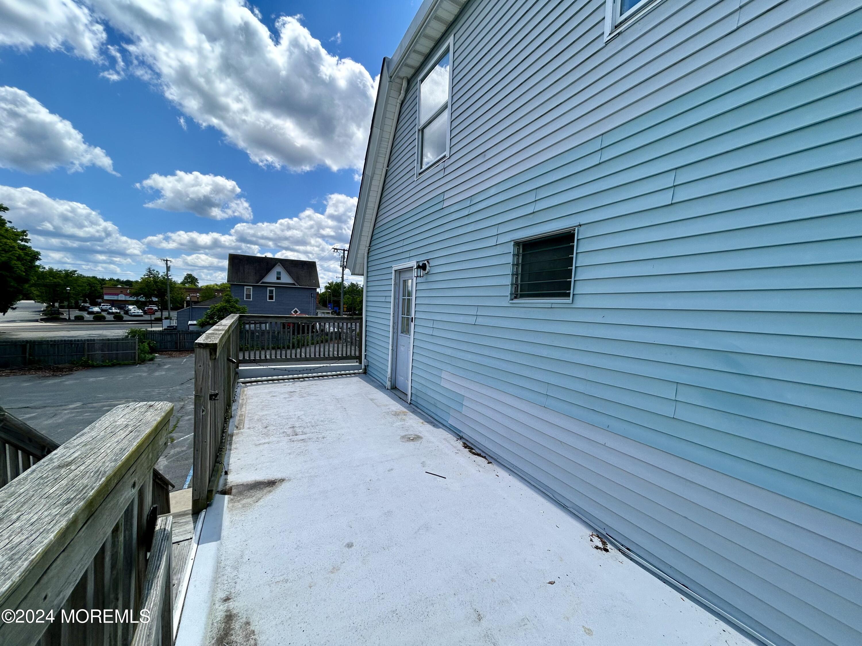 79 N Main Street Manahawkin NJ 08050