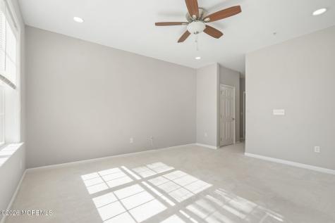 327 Mill Pond Way Eatontown NJ 07724