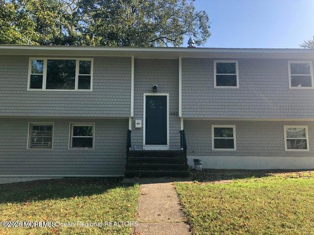 442 Redmond Avenue Oakhurst NJ 07755