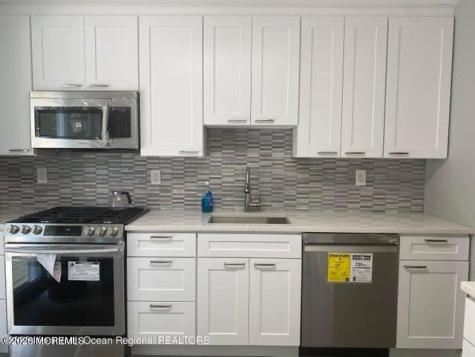 442 Redmond Avenue Oakhurst NJ 07755