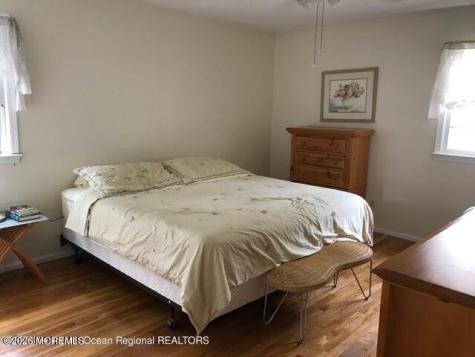 442 Redmond Avenue Oakhurst NJ 07755