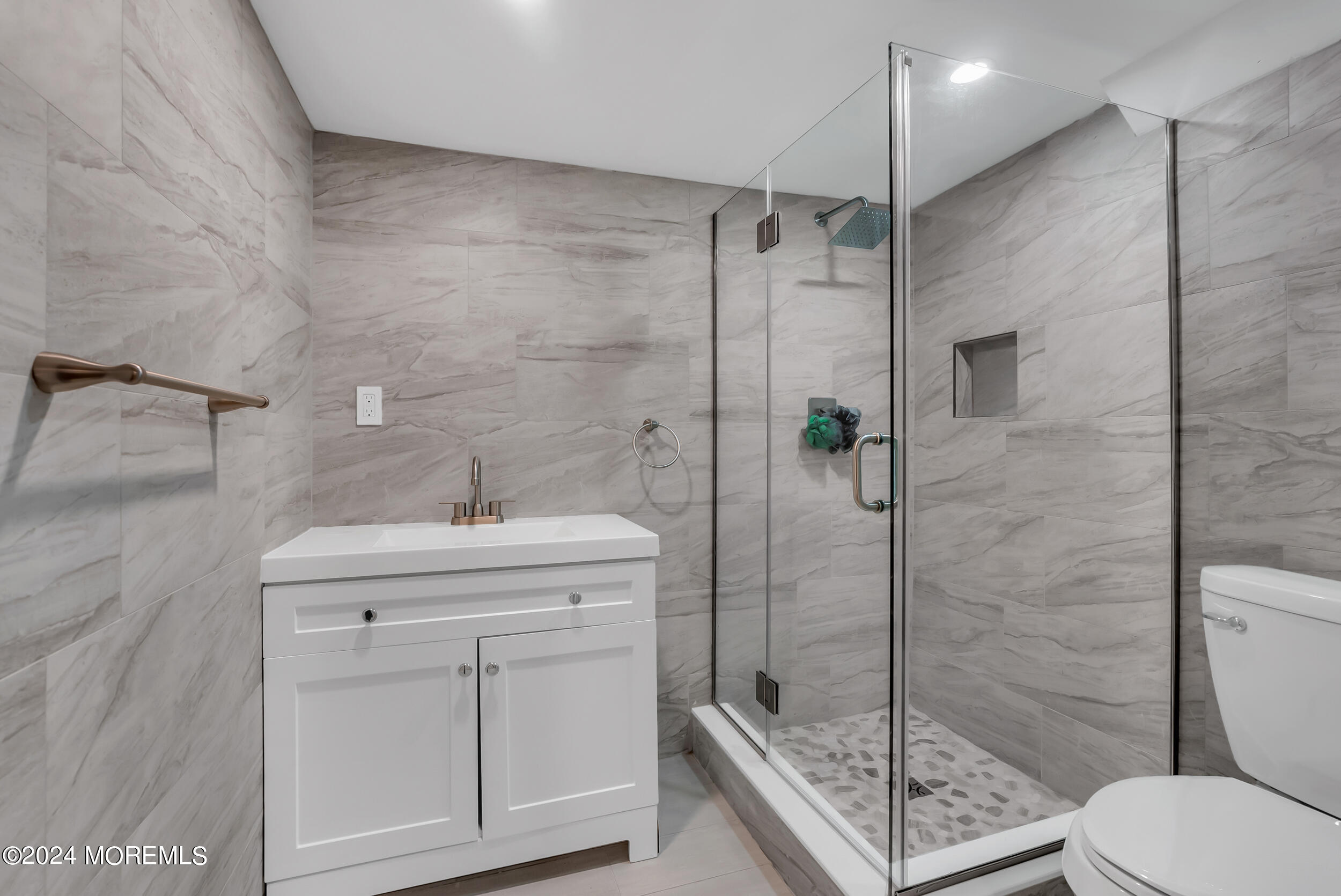 24 Johnston Street Oakhurst NJ 07755