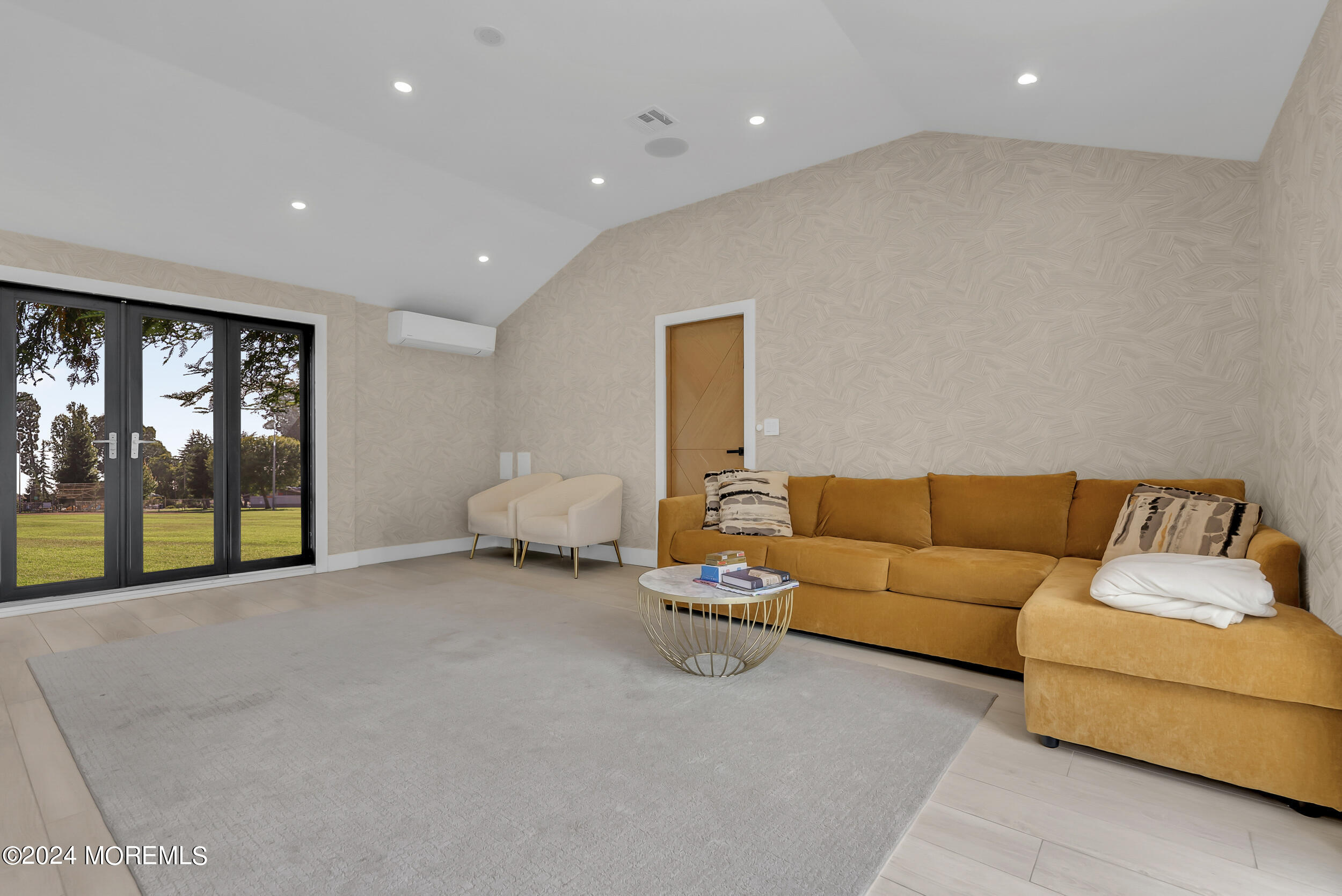 24 Johnston Street Oakhurst NJ 07755