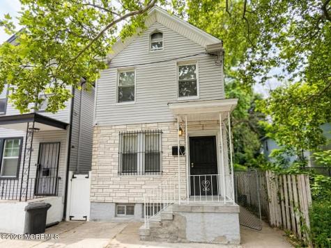 289 Rose Street Newark NJ 07108
