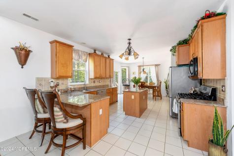 4 Scottsdale Court Jackson NJ 08527