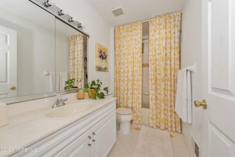 4 Scottsdale Court Jackson NJ 08527
