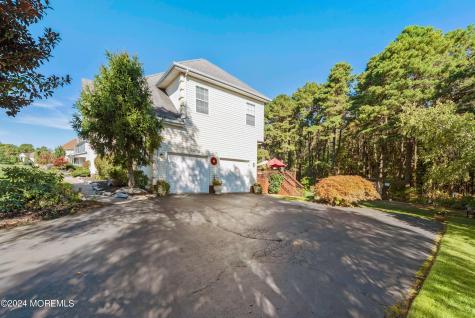 4 Scottsdale Court Jackson NJ 08527