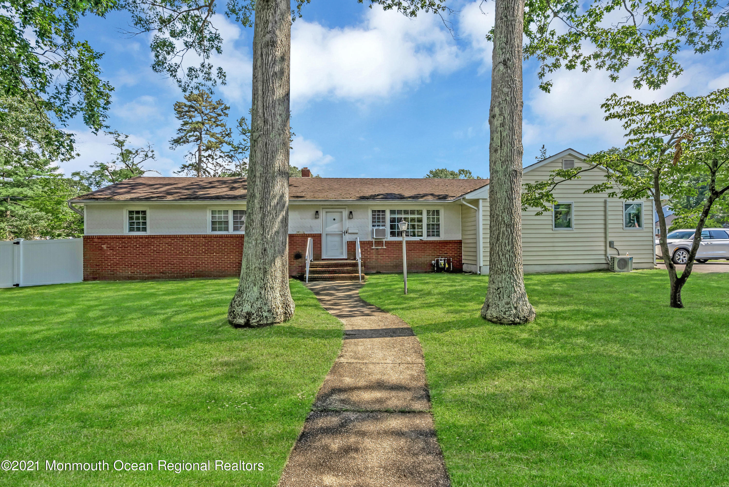 410 Wells Avenue Oakhurst NJ 07755