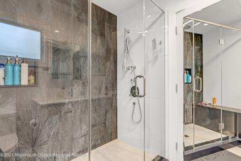410 Wells Avenue Oakhurst NJ 07755