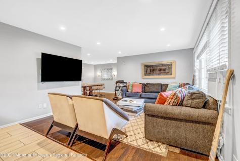 410 Wells Avenue Oakhurst NJ 07755