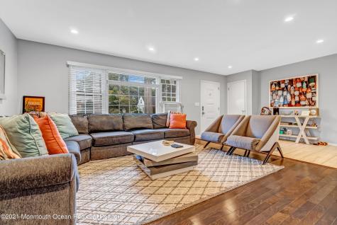 410 Wells Avenue Oakhurst NJ 07755