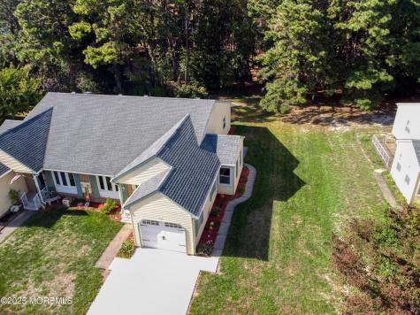 12 Birchwood Drive Whiting NJ 08759