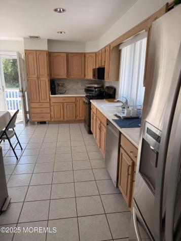 704 Dow Avenue Oakhurst NJ 07755