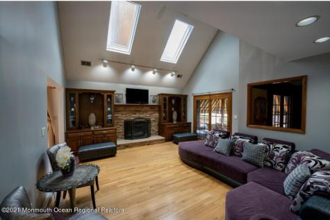 1706 Fanwood Street Oakhurst NJ 07755
