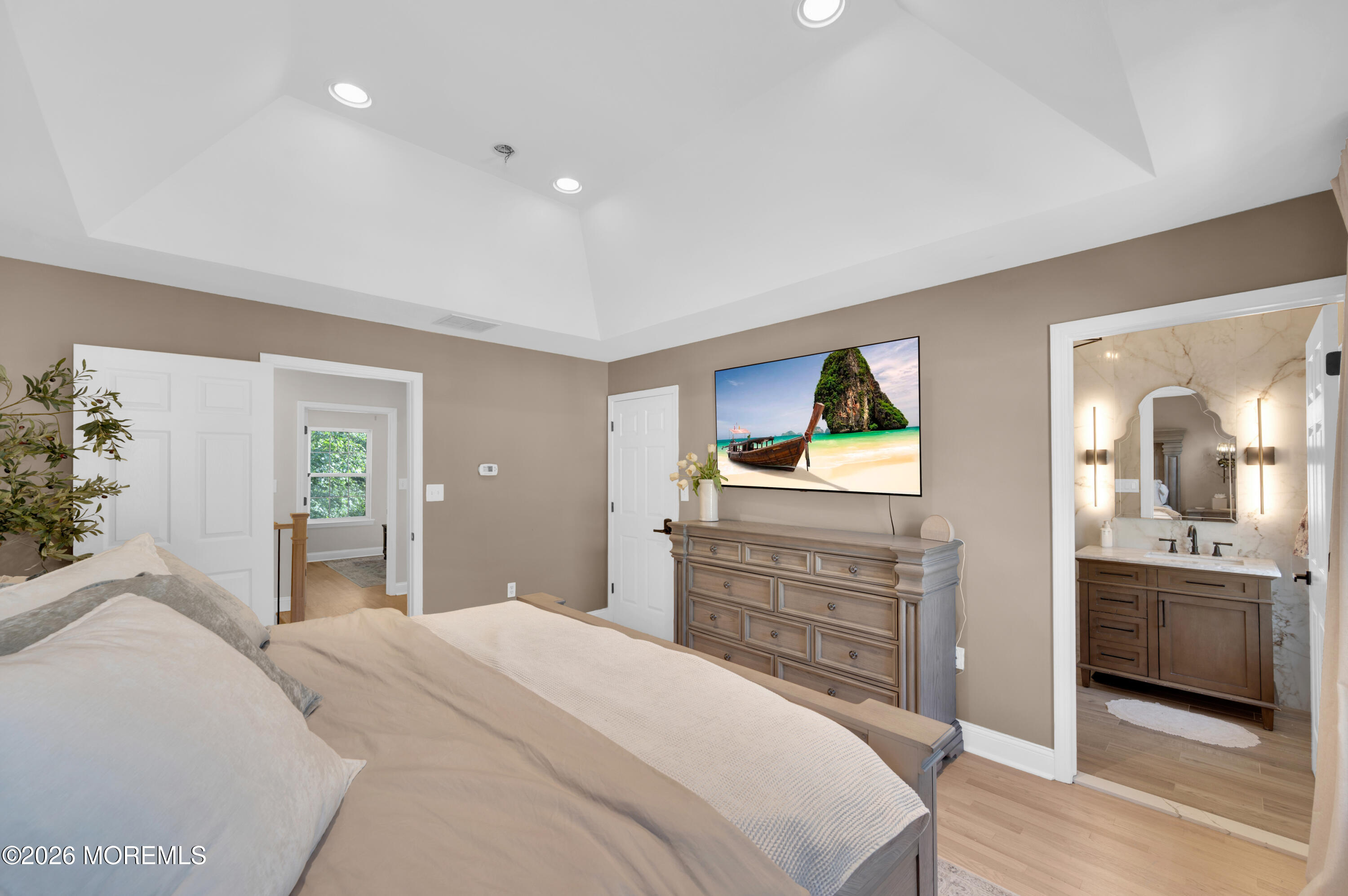 41 W Aspen Way Aberdeen NJ 07747