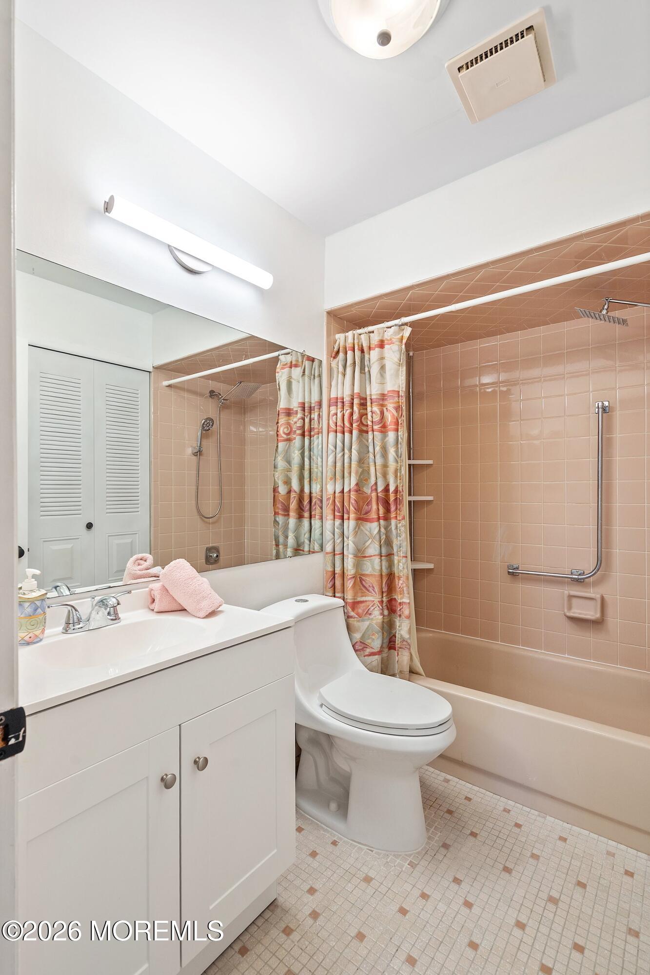 154 Cross Slope Court Manalapan NJ 07726