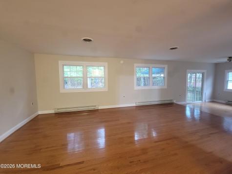 16 Chelsea Drive Whiting NJ 08759