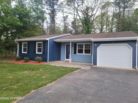 16 Chelsea Drive Whiting NJ 08759